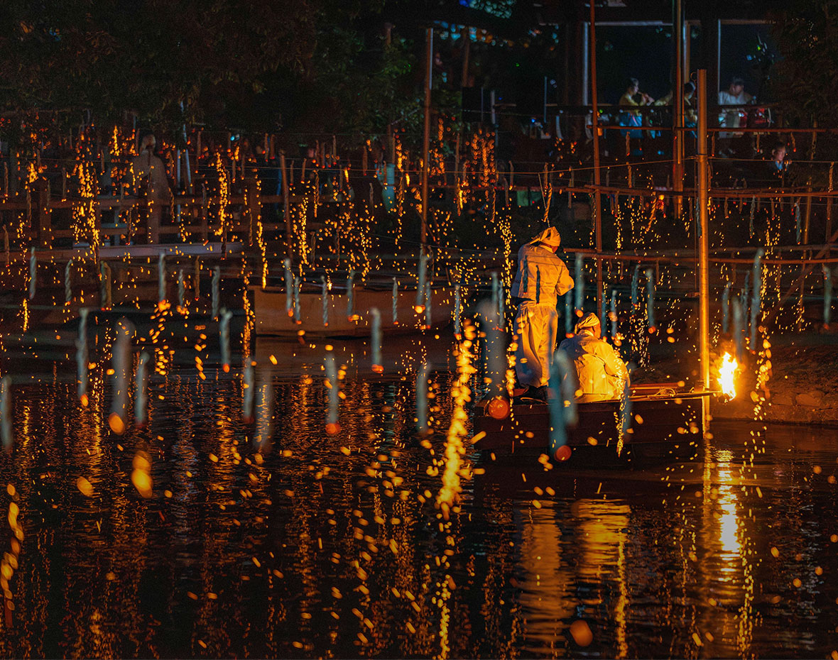 Haman Nakhwa Nori at Mujinjung Pavillion